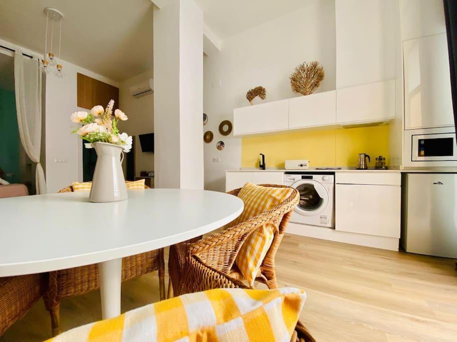 Beautiful And Charming Loft In Russafa Soho Apartment Valencia Exterior photo